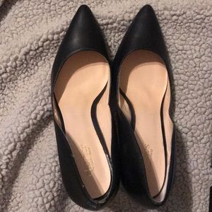 Charles David Black Pump Heals